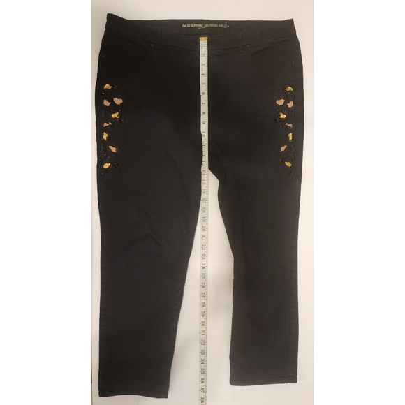 Chico's Jean's - Picture 2 of 6